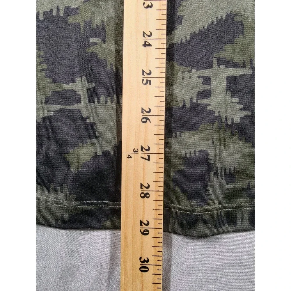 Under Armour Green Camo The Tech Tee Shirt‎ Mens Medium HeatGear Short Sleeve